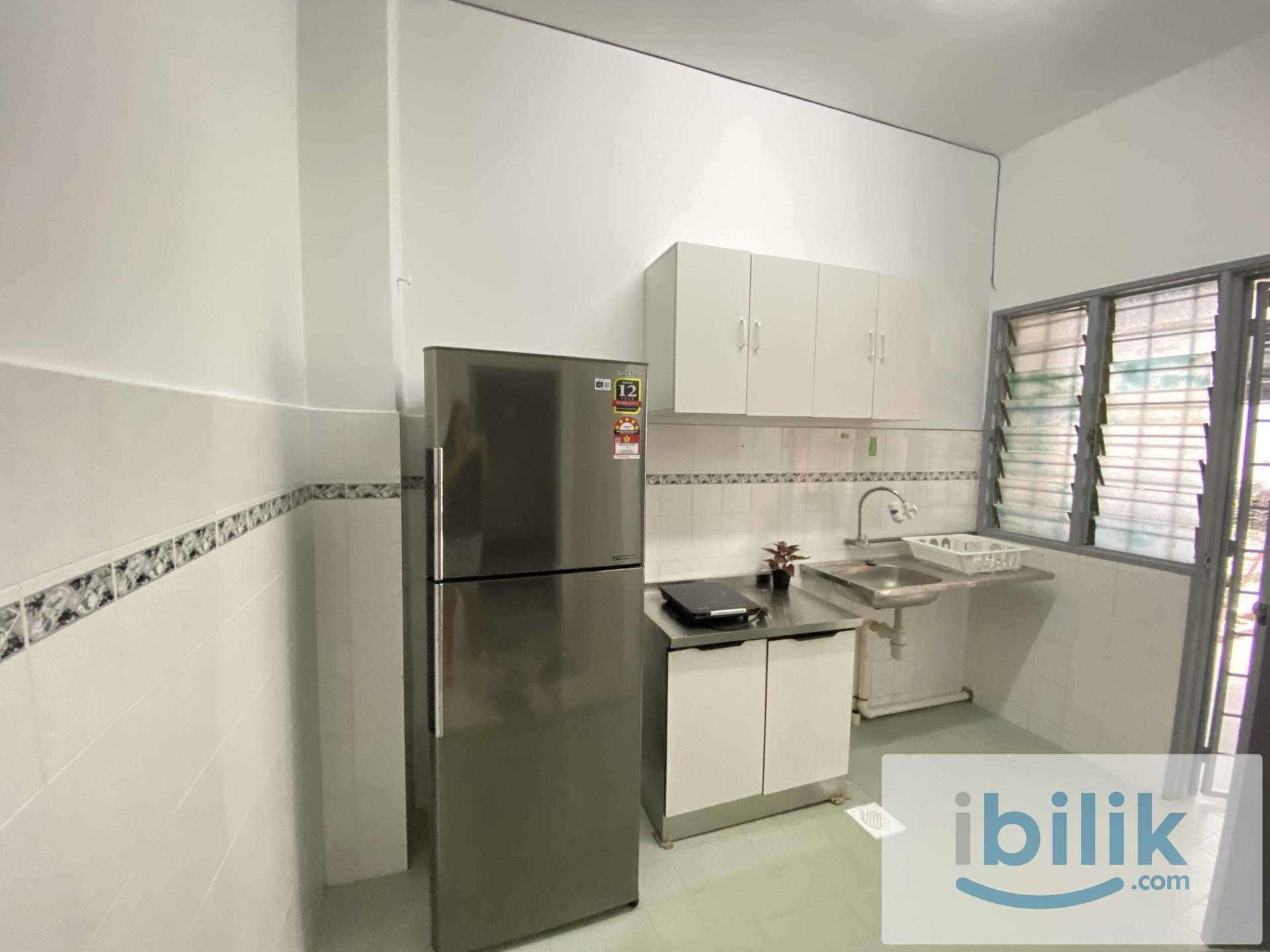 Middle Room, fully furnished with AC, WiFi, Cleaning Service for RENT. - Image 2