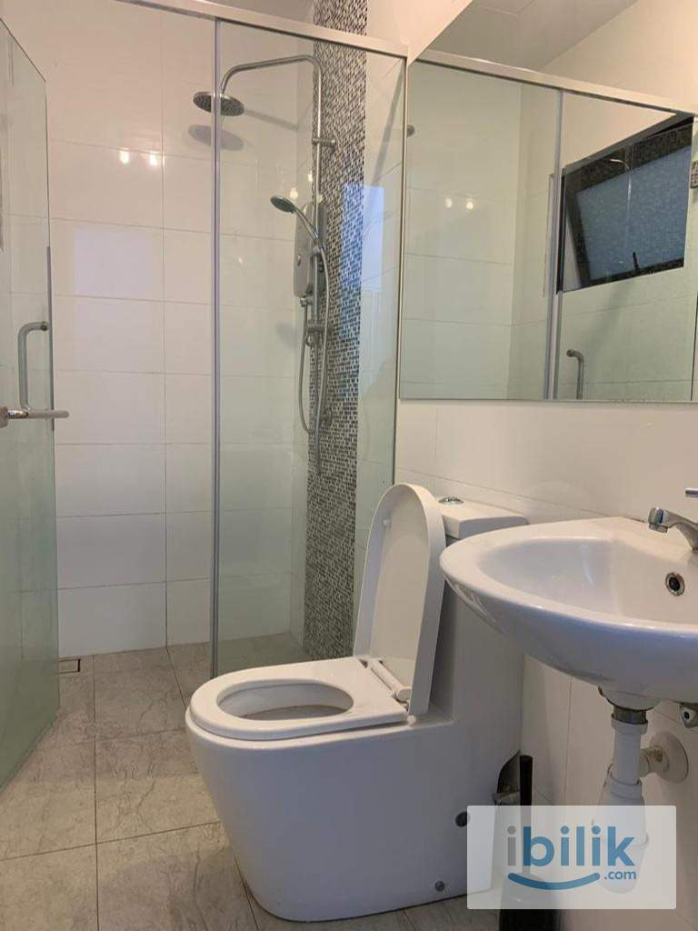 Middle room with OWN Balcony. - Image 3