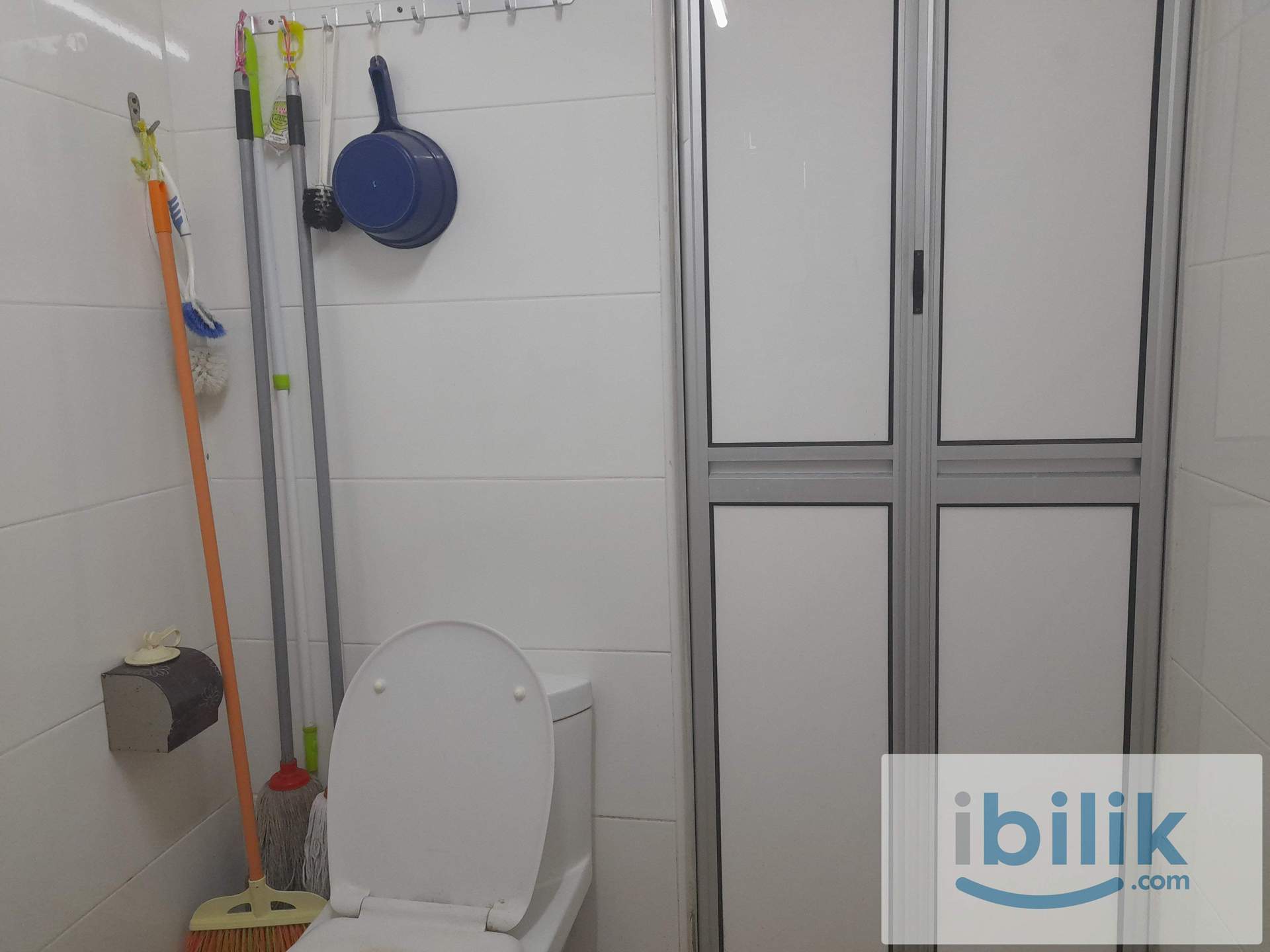You May Like this Cozy Middle Room in Taman Seputeh, near MidValley, KL Sentral, Bangsar South - Image 5