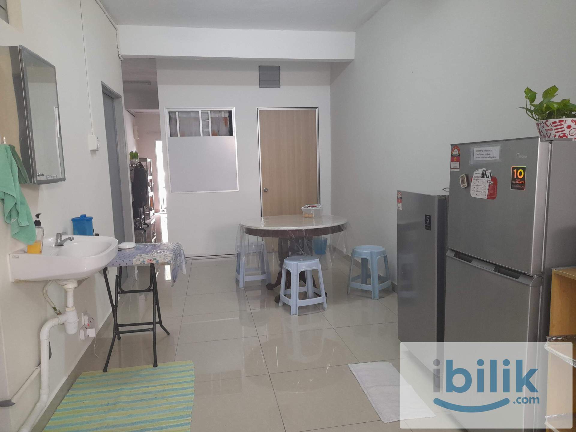 You May Like this Cozy Middle Room in Taman Seputeh, near MidValley, KL Sentral, Bangsar South - Image 7