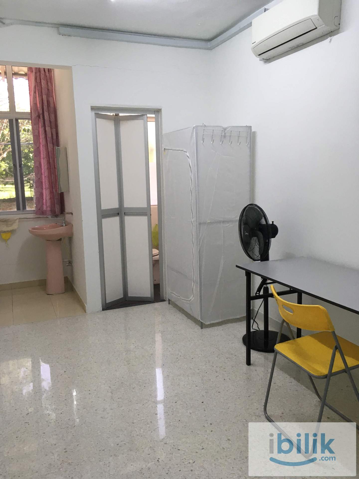 Discover this Cozy Master Room in Taman Seputeh, near MidValley, KL Sentral, Bangsar South - Image 3