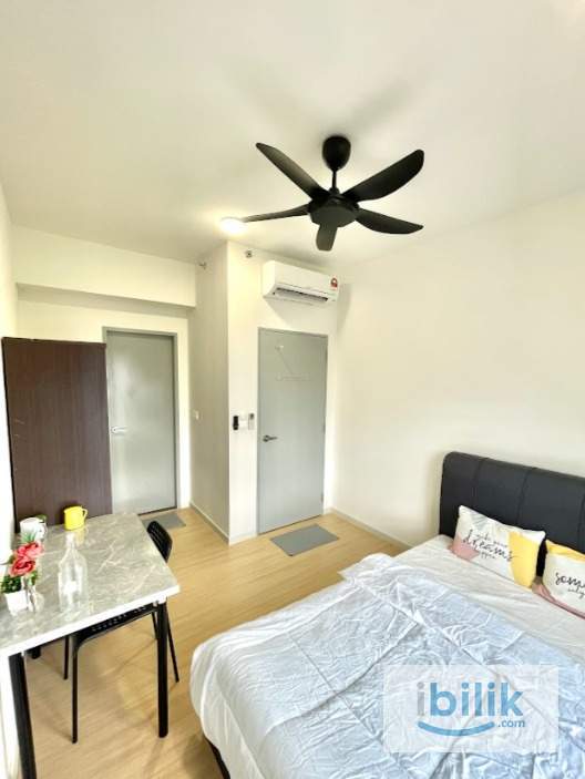 [Female unit] MASTER ROOM FOR RENT AT KEPONG M LUNA  - Image 1