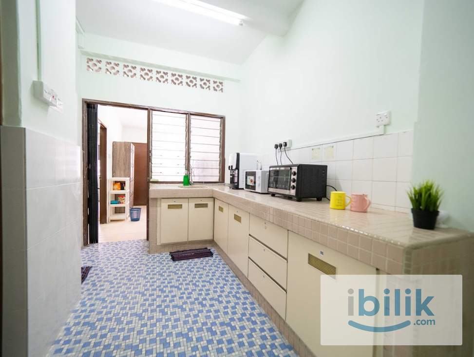 [UM STUDENTS ROOM] MEDIUM ROOM FOR RENT @ Seksyen 17 PJ - UM  - Image 4