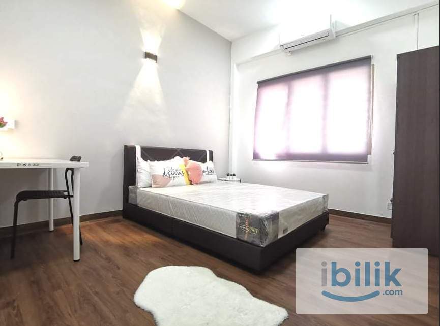 [UM Students Room] Medium Room for rent at Seksyen 17, PJ - Universiti Malaya - Image 1