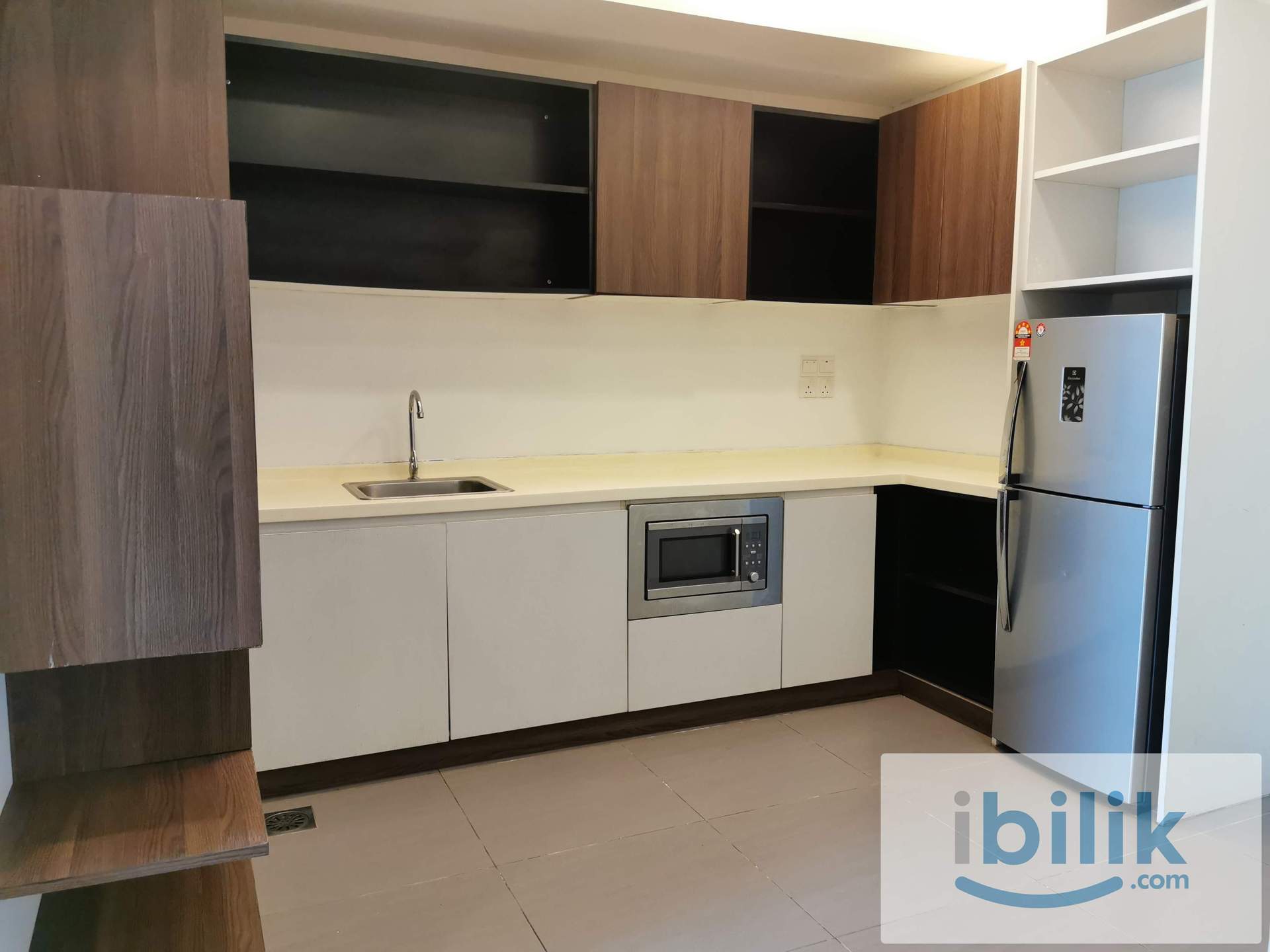 Single Room at Garden Plaza, Cyberjaya - Image 2