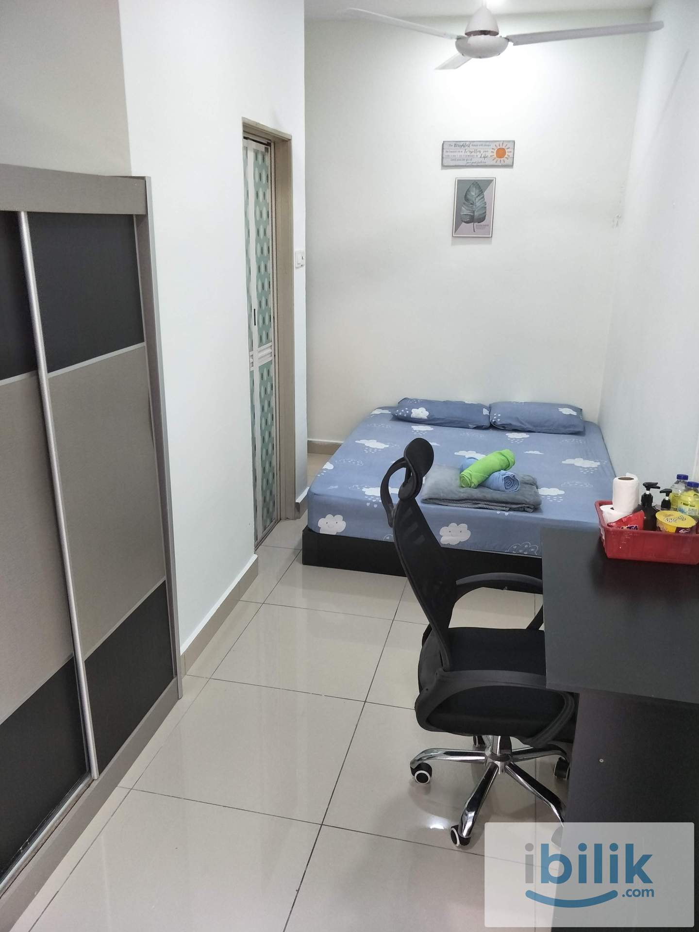 PJS 11/06 - Master Bedroom For Rent with Private Bathroom & Balcony - Image 1