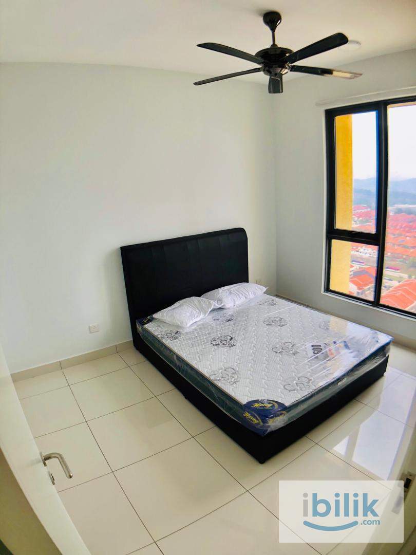 Single lady female unit, single bedroom with view  - Image 2