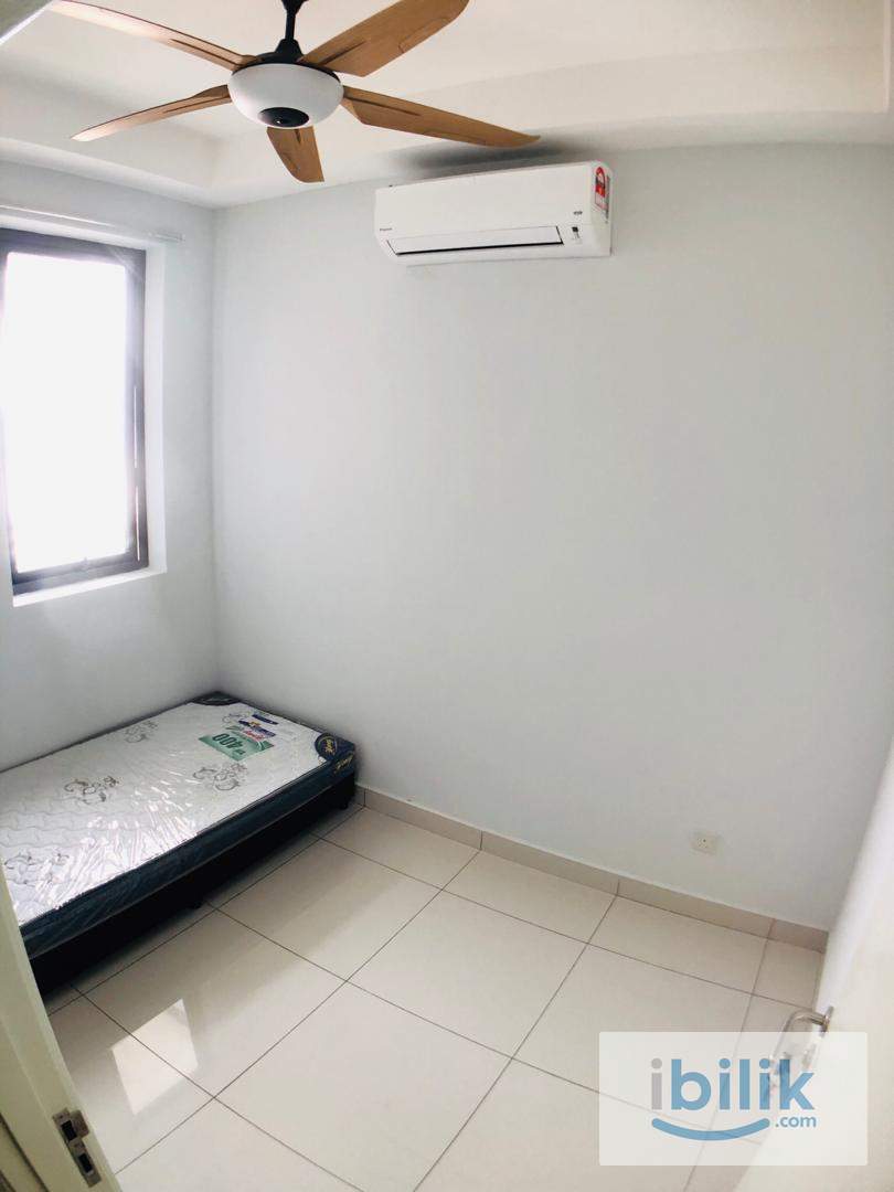 Female unit single bedroom with kl view  - Image 1