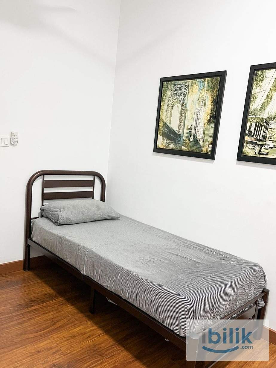 Clean and Cozy Small Room ( include water and electric bill) - Image 1