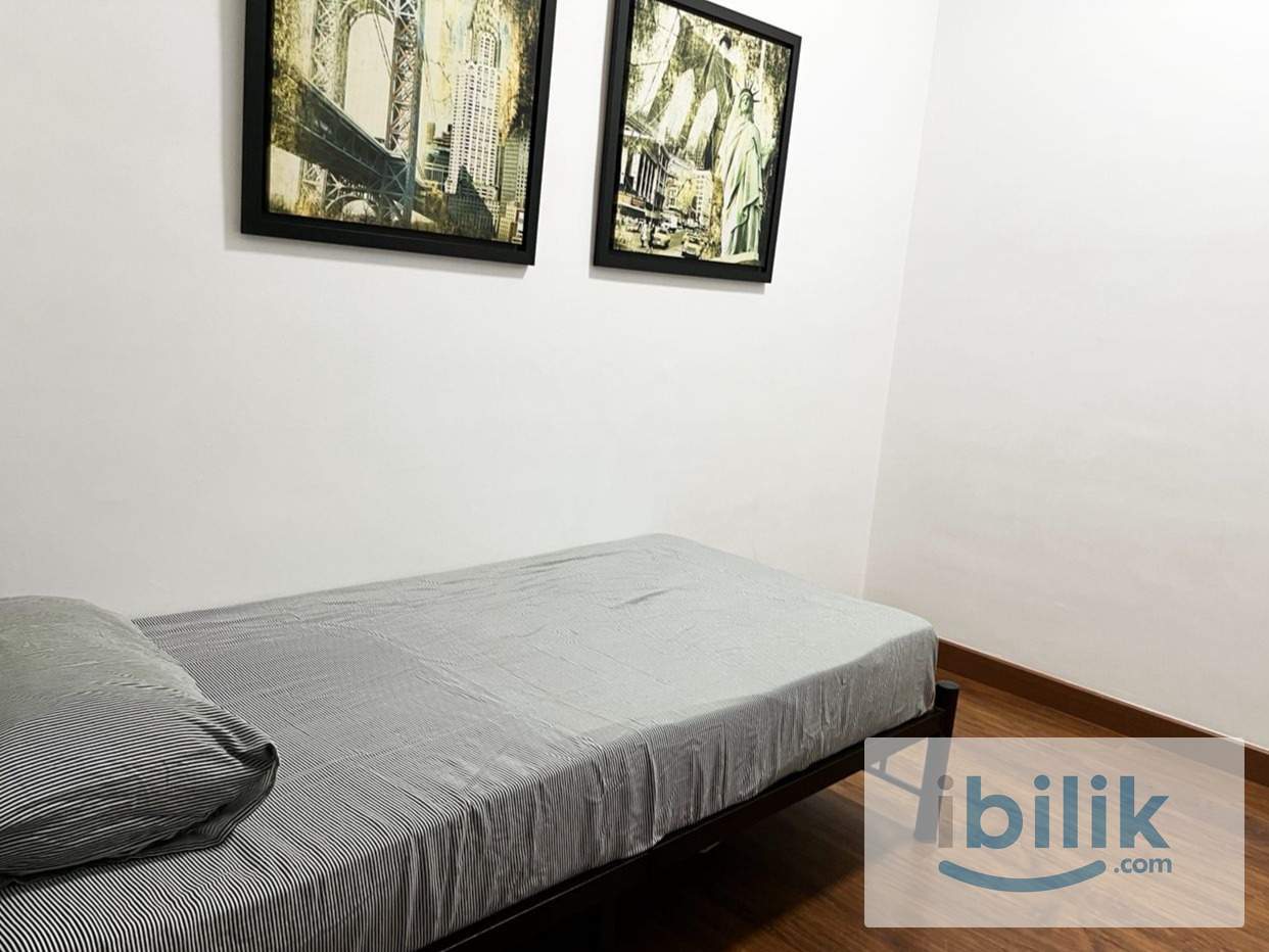 Clean and Cozy Small Room ( include water and electric bill) - Image 2