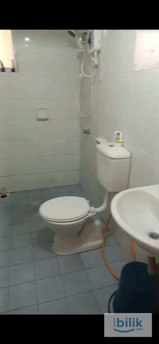master room female unit at Wangsa Metroview - Image 4