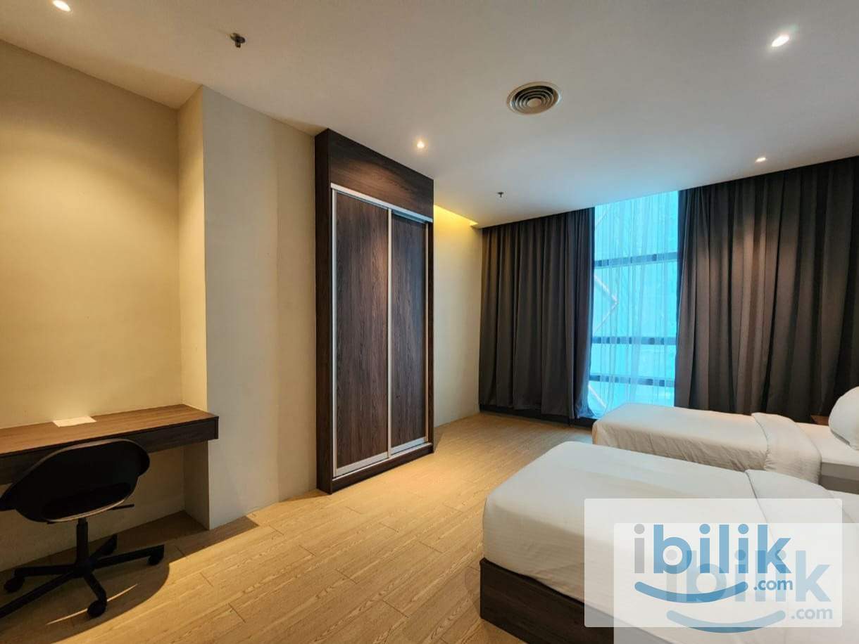 Master Room - Image 4