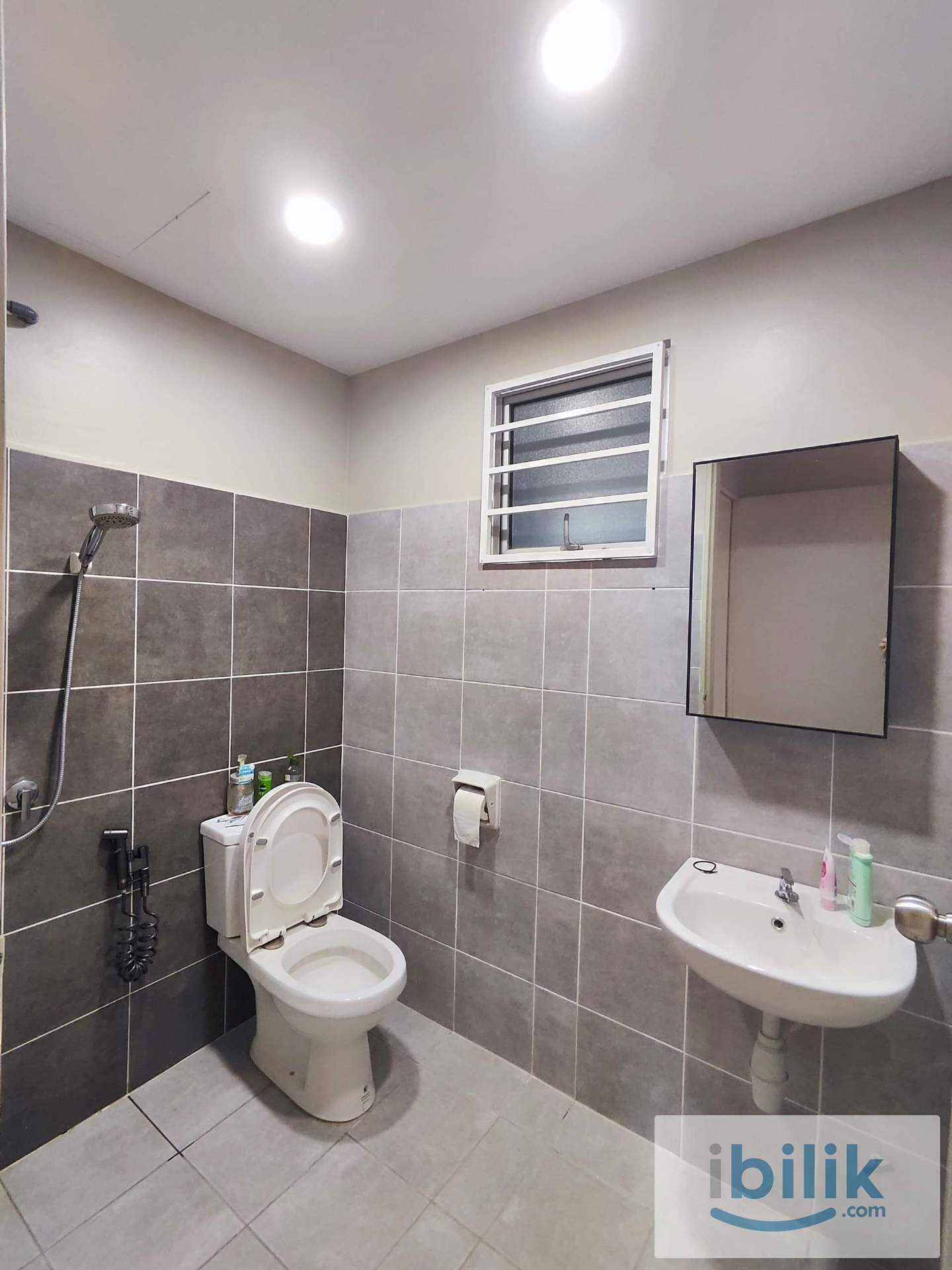 Master Room for rent Lily Apartment Kuchai - Image 4