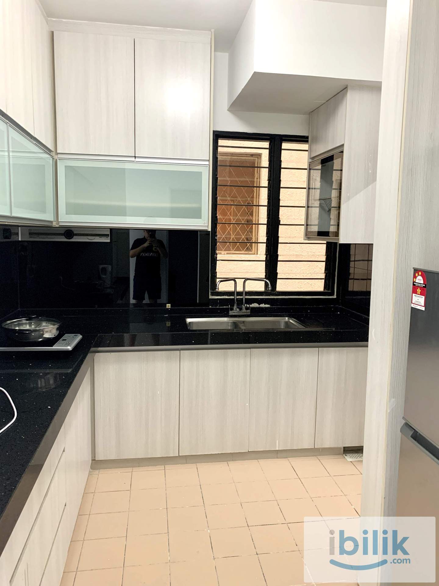 Free Electric Middle Room Puncak Damansara Bandar Utama 3min walk to LRT3  - Image 4