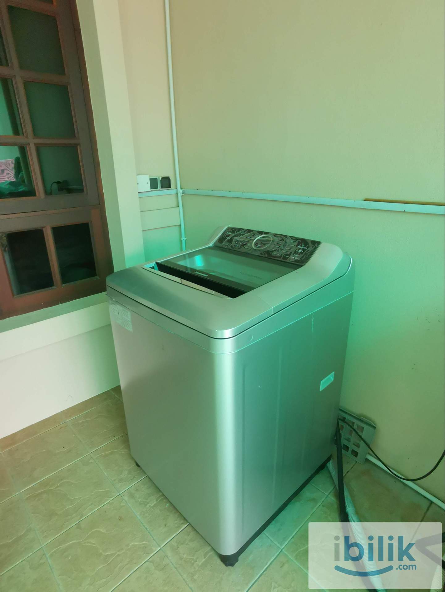 Cosy and spacious Middle Room for Rent at Stutong, Kuching, Sarawak - Image 1