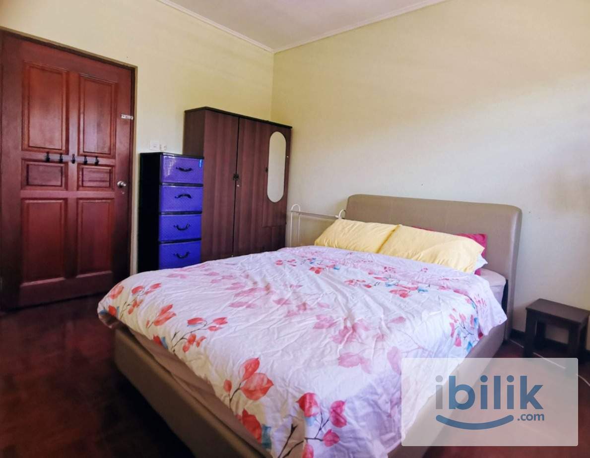 Spacious Queen Bedroom For Rent in Stutong, Kuching - Image 4