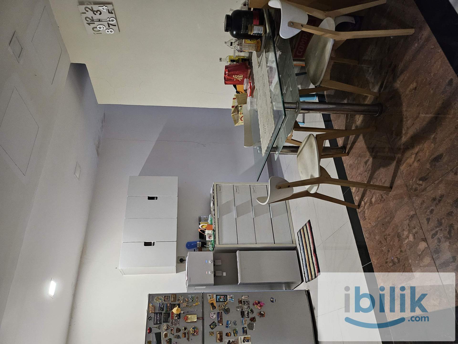 Middle Room at BU, Bandar Utama - Image 6