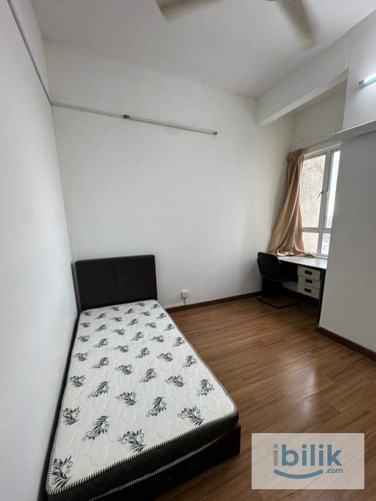 Impian meridian condo, USJ1 female unit medium room for rent - Image 1
