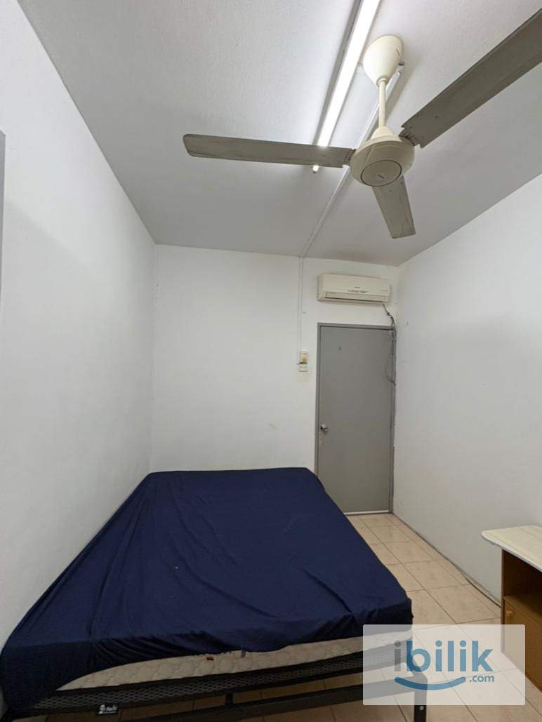 Angkasa Condo Medium Room for rent - Image 2