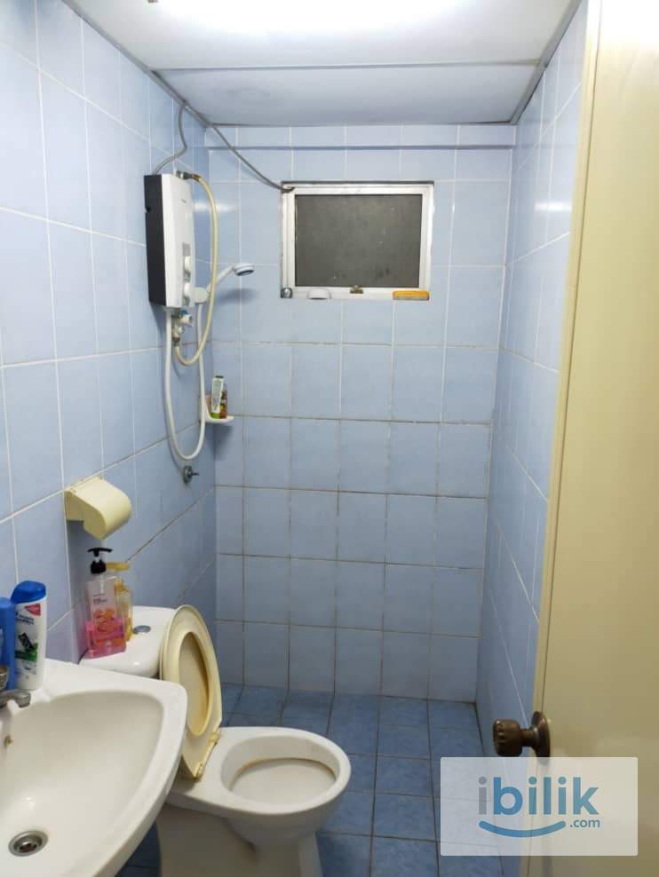 Angkasa Condo Medium Room for rent - Image 3