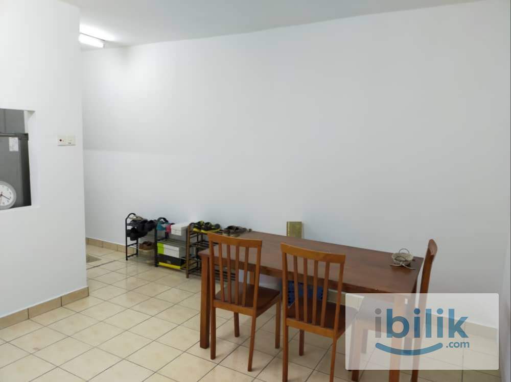 Angkasa Condo Medium Room for rent - Image 4