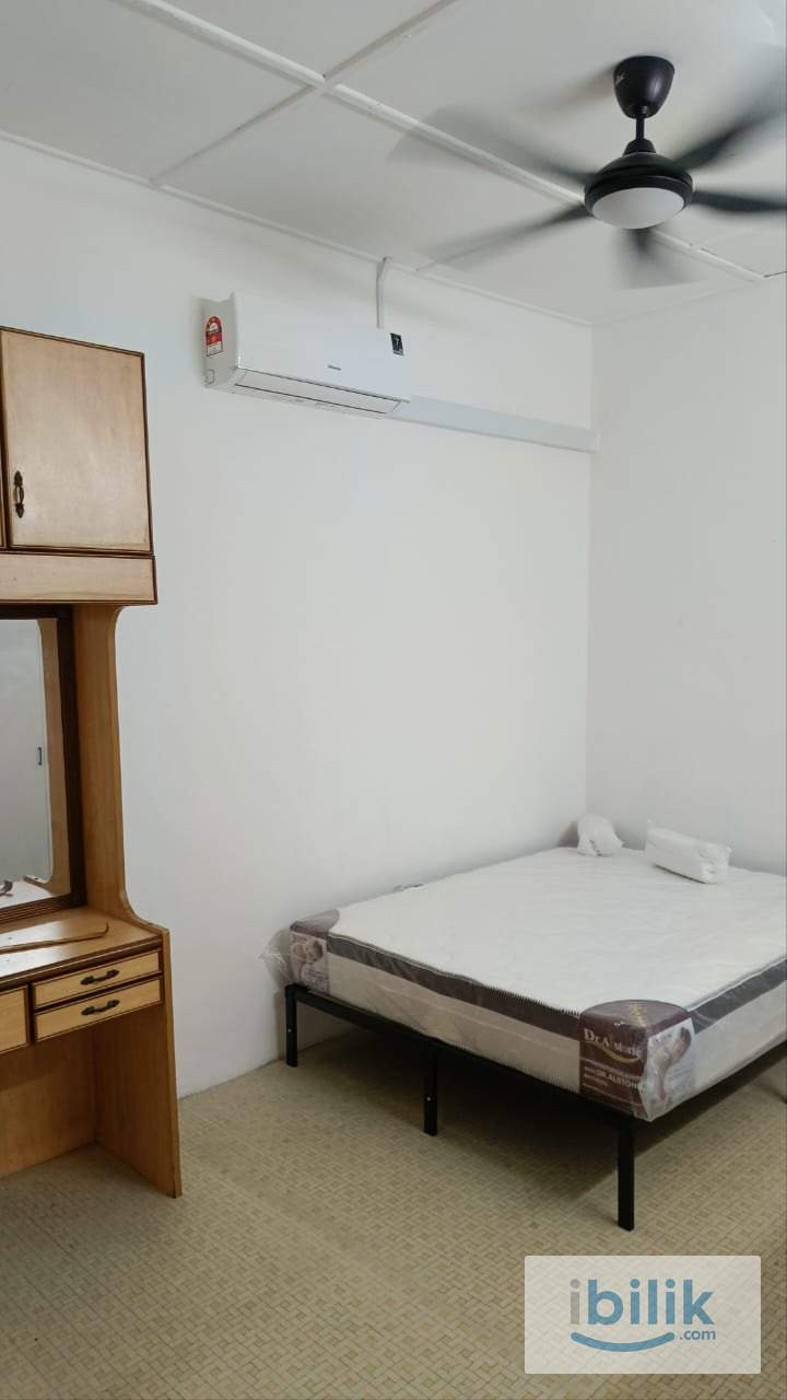 Jalan Keris, Taman Sri Tebrau Room for Rent - Image 1