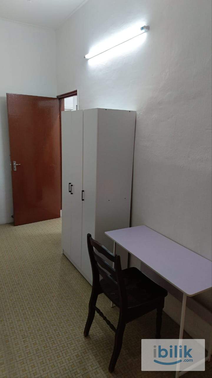 Jalan Keris, Taman Sri Tebrau Room for Rent - Image 2
