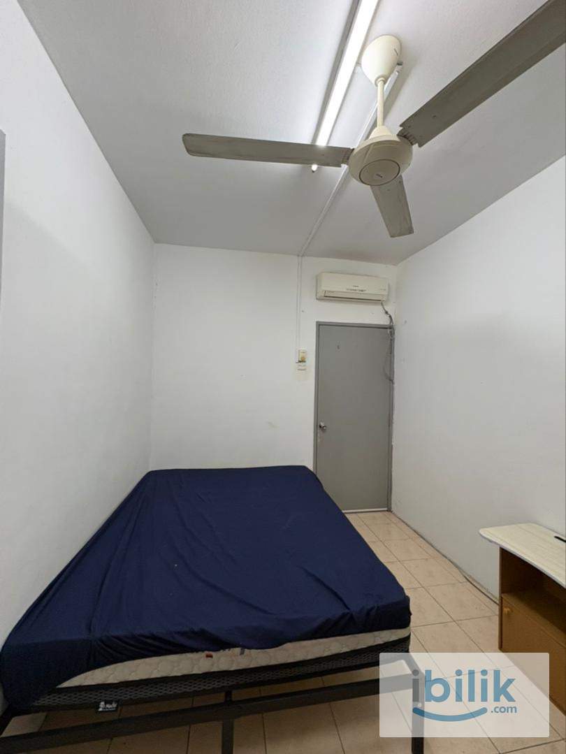 angkasa condo medium room for rent - Image 5