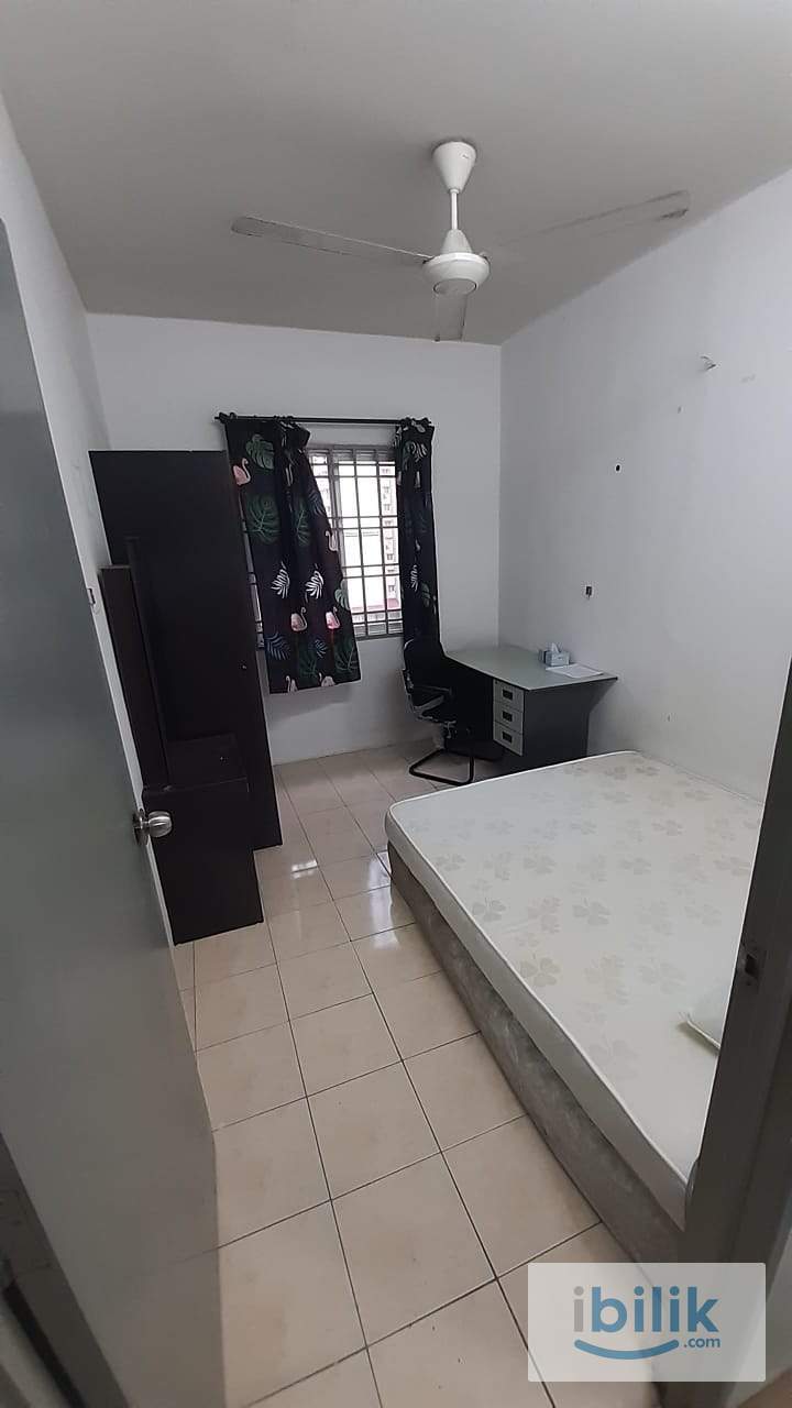 angkasa condo medium room for rent - Image 1