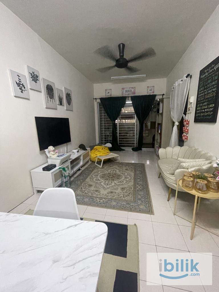 Master Room for Rent @ Ukay Bistaria Condo - Image 2