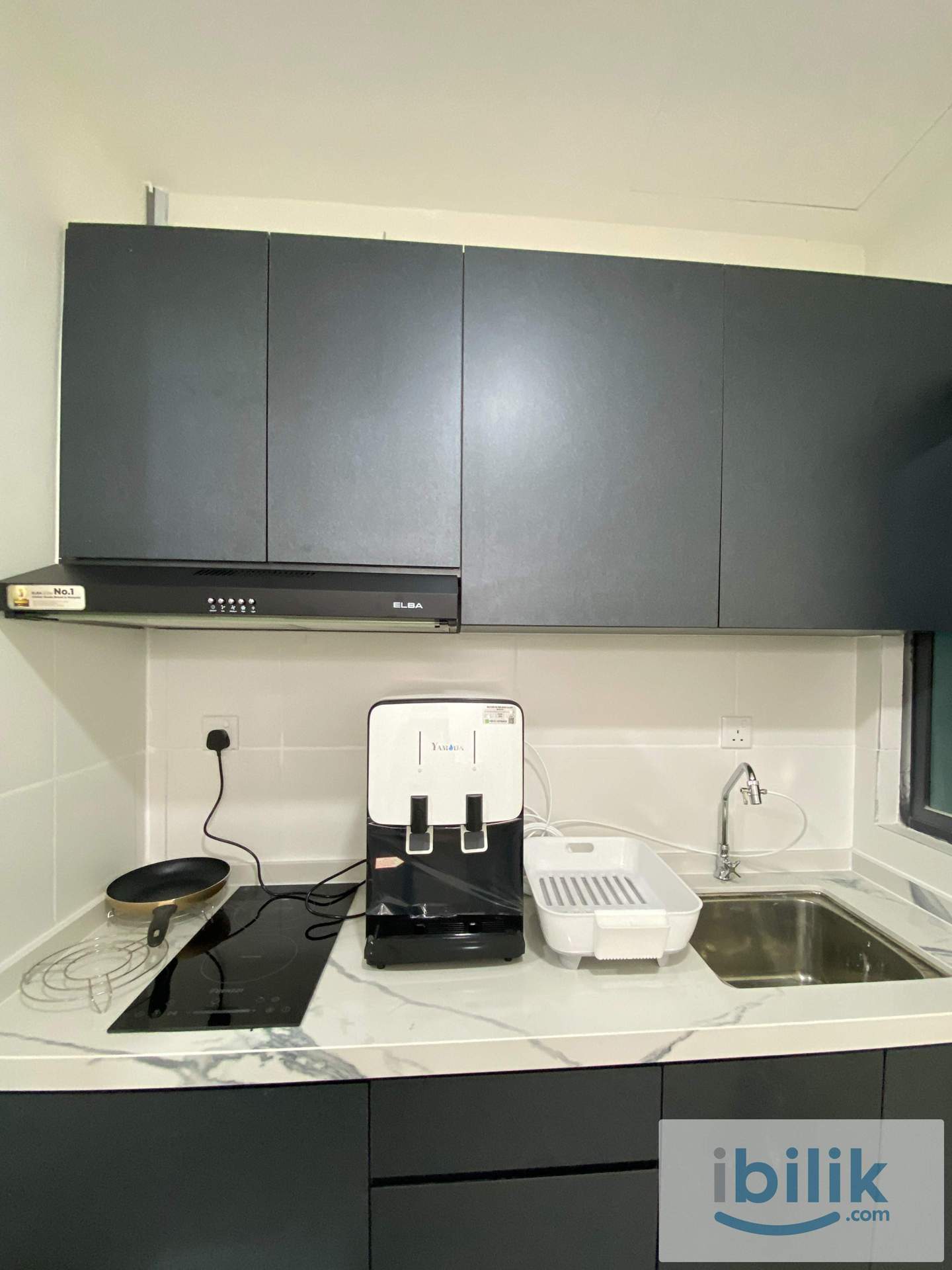 (MIXED UNIT) Middle Room at Meta Residence - Image 1