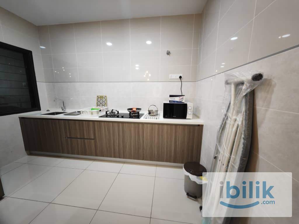 (MIXED UNIT) PARAISO RESIDENCE - MIDDLE ROOM - Image 4