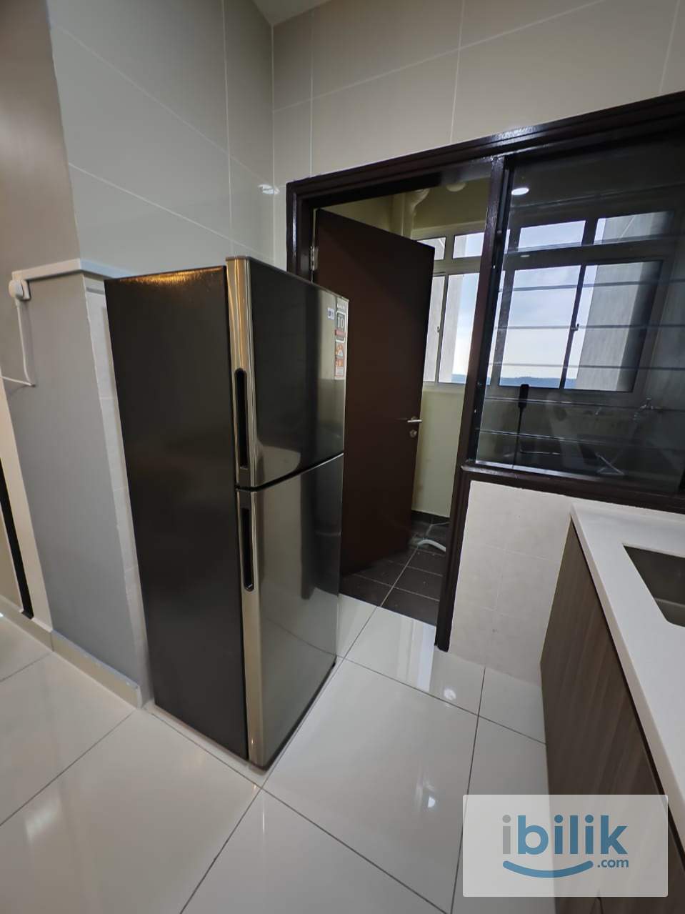 [MIXED UNIT] PARAISO RESIDENCES - MIDDLE ROOM - Image 8