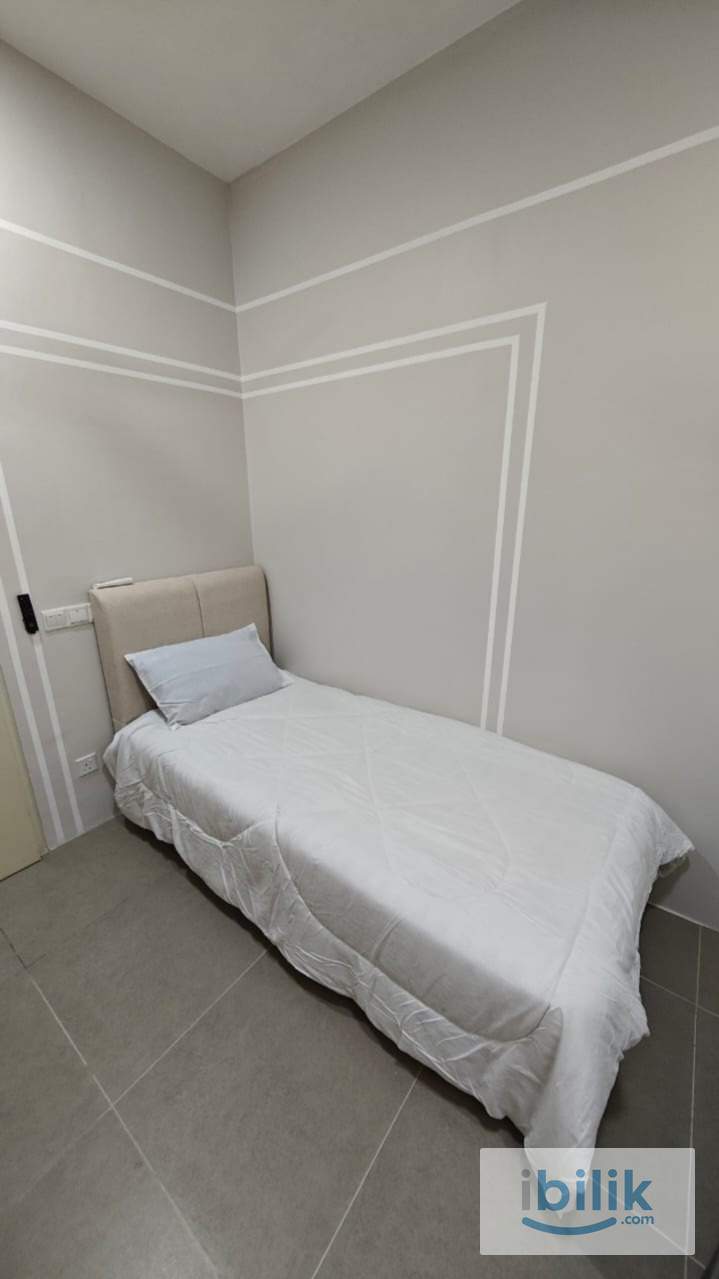 [MIXED UNIT] ENESTA RESIDENCE - MIDDLE ROOM - Image 1