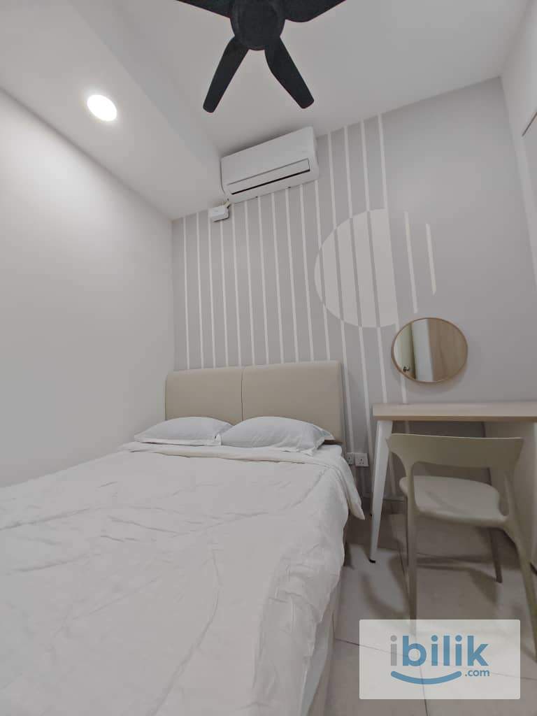MIDDLE ROOM  - Image 5