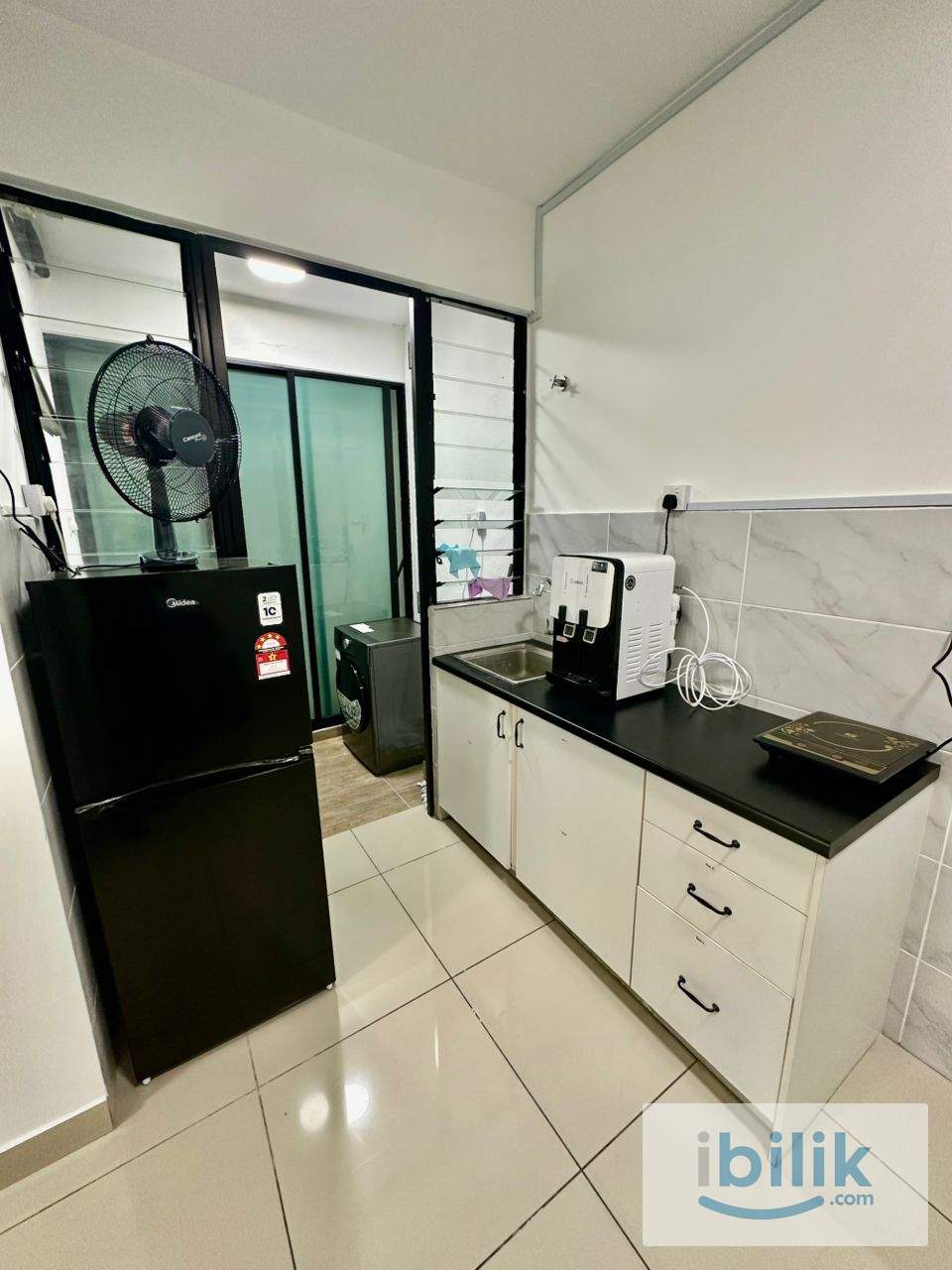 Fully Furnished Master Room Mizumi Residence( Lake View), Kepong. Near MRT, AEON Shopping Mall)) - Image 4