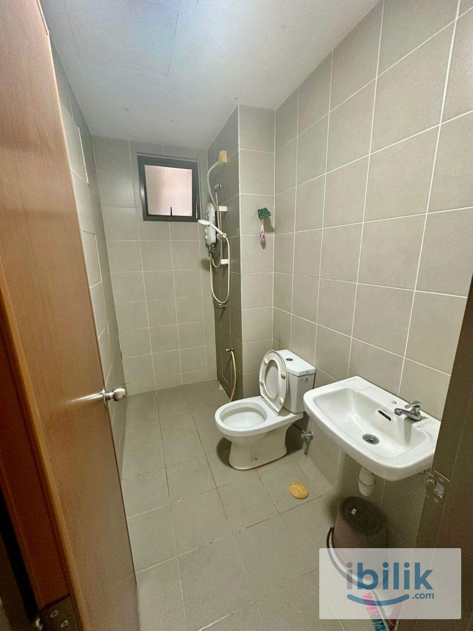 Fully Furnished Suria Putra Middle Room, Bukit Rahman Putra. Near Hospital Sungai Buloh, Daikin - Image 3