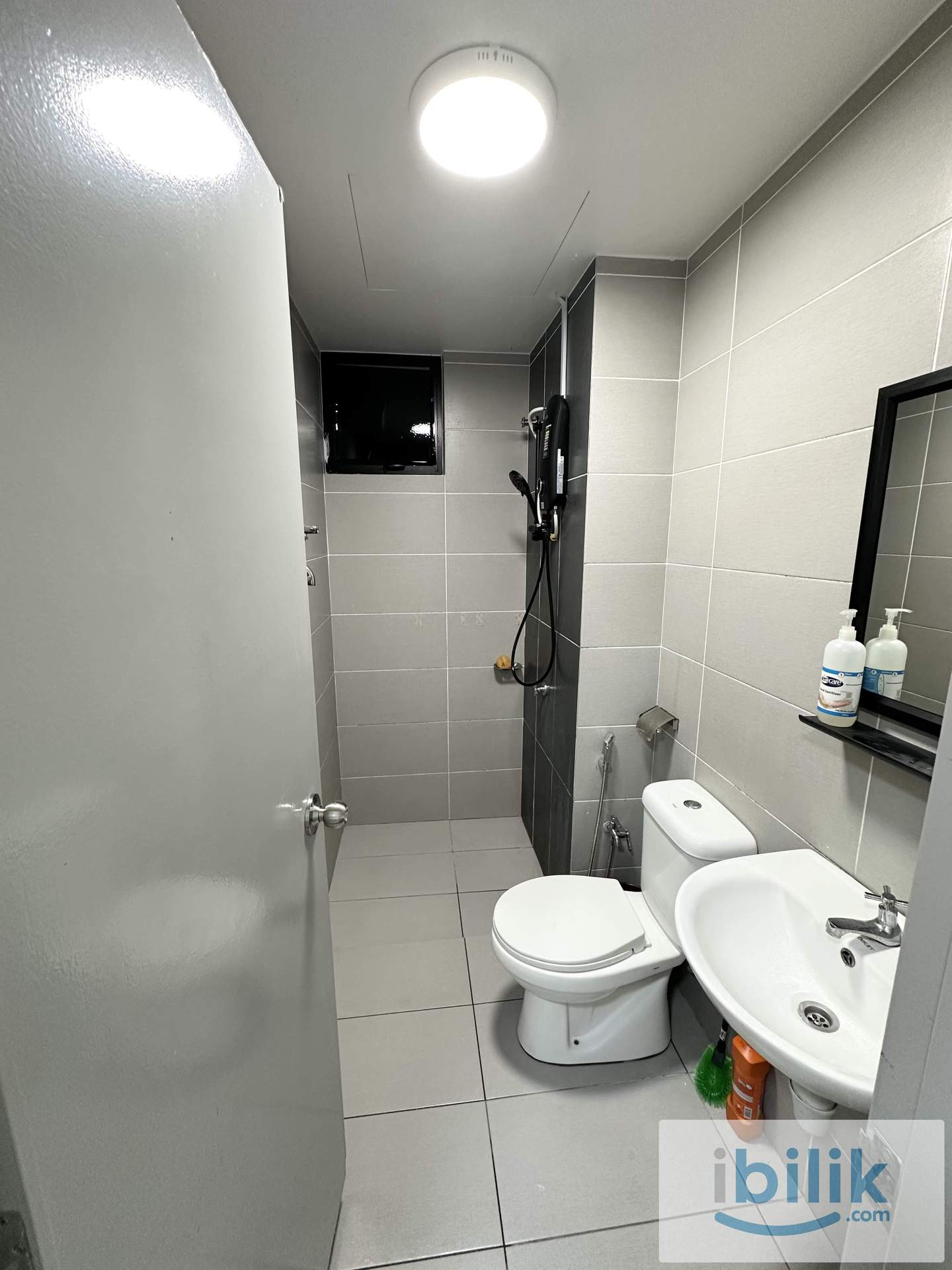 Mizumi Condo Medium Room for rent | Walk to MRT | Fully Furnished | Utilities Included | From RM590 - Image 6