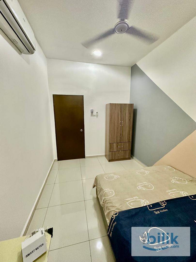  Suria Putra Fully Furnished Middle Room, Bukit Rahman Putra. Near Hospital Sungai Buloh, Daikin - Image 2