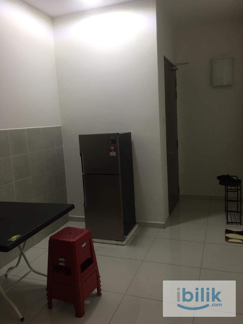  Suria Putra Fully Furnished Middle Room, Bukit Rahman Putra. Near Hospital Sungai Buloh, Daikin - Image 6