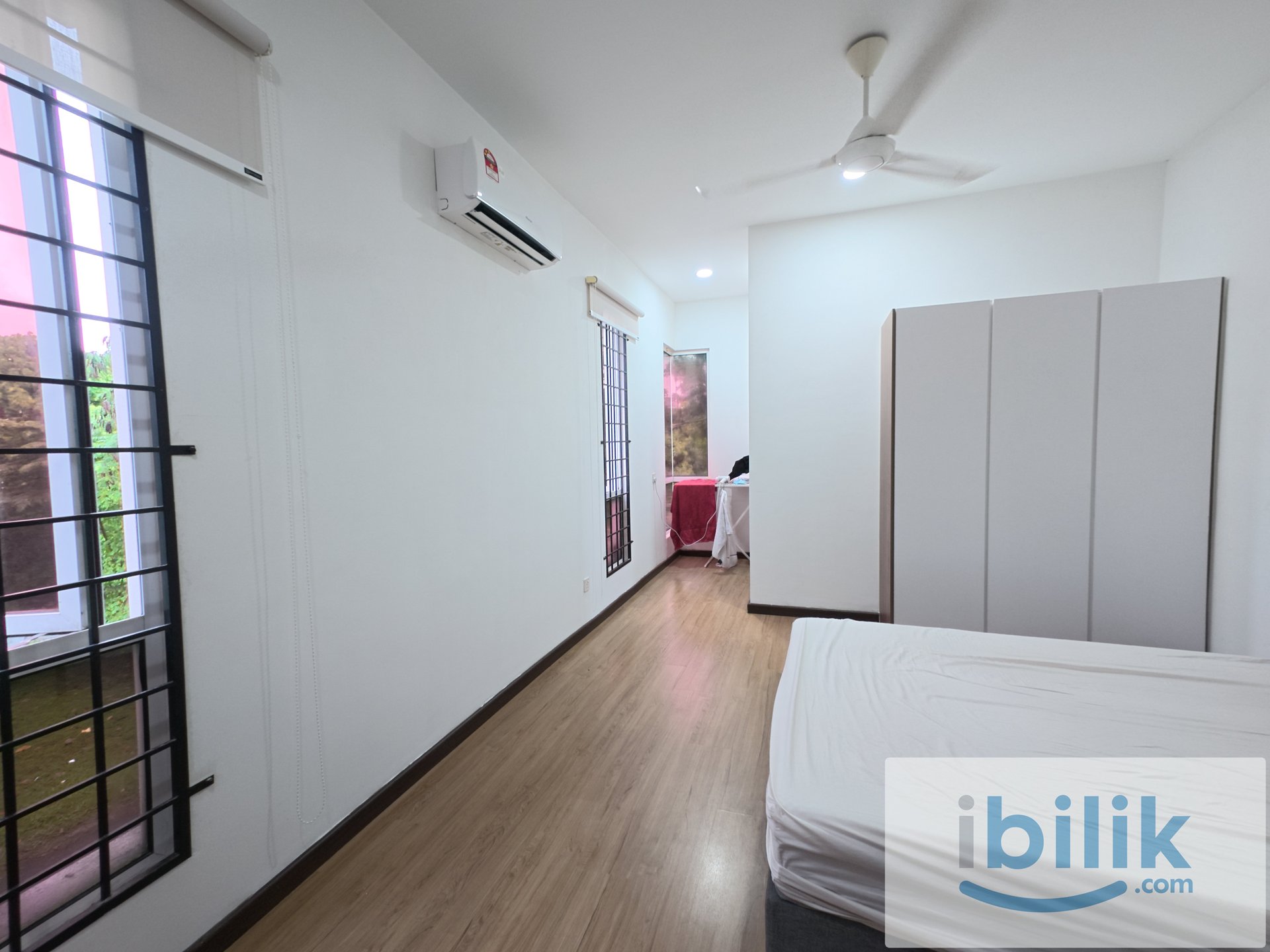 room - Image 1