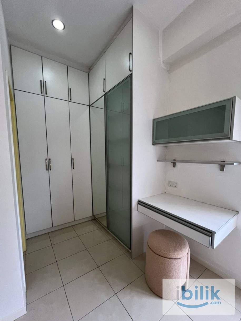 Medium Room - Image 3