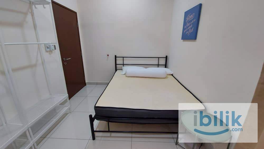 Female Small Room., J. Dupion Residence, Private entrance and bathroom - Image 1