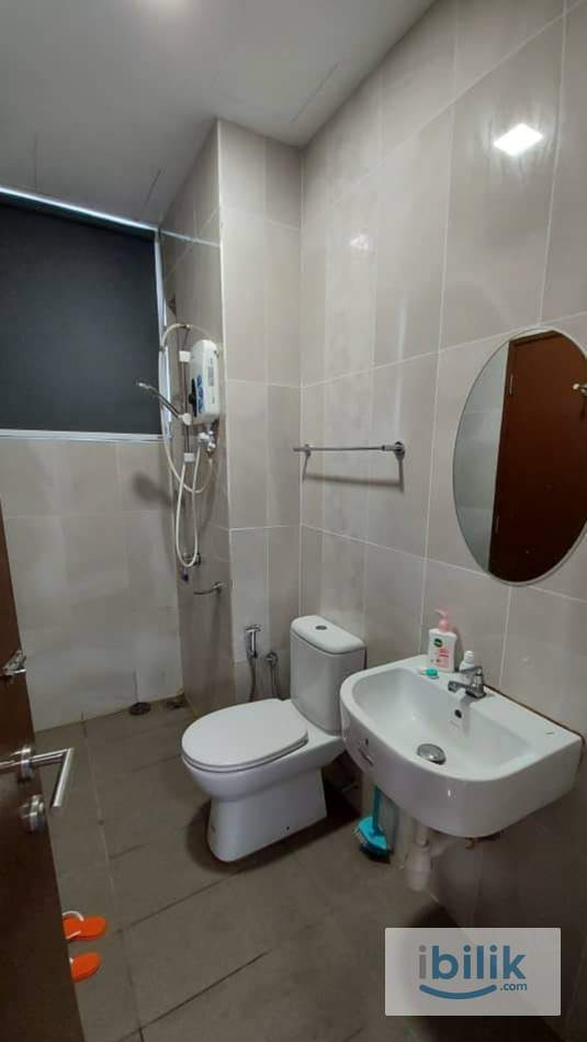 Female Small Room., J. Dupion Residence, Private entrance and bathroom - Image 4