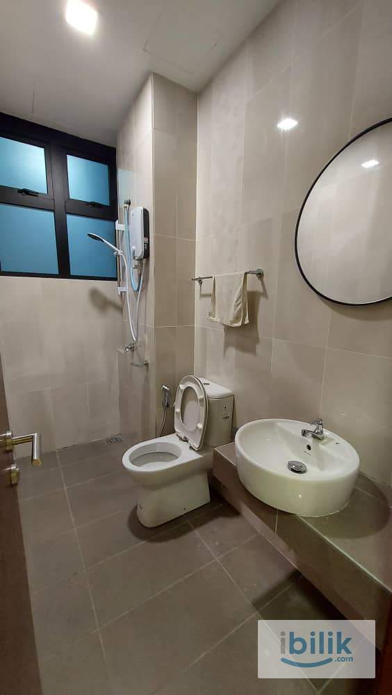 Female Small Room at J Dupion Residence, Cheras - Image 4
