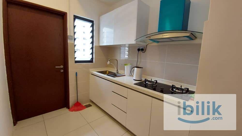 Mixed Master Room., J. Dupion Residence, Private entrance and bathroom - Image 3