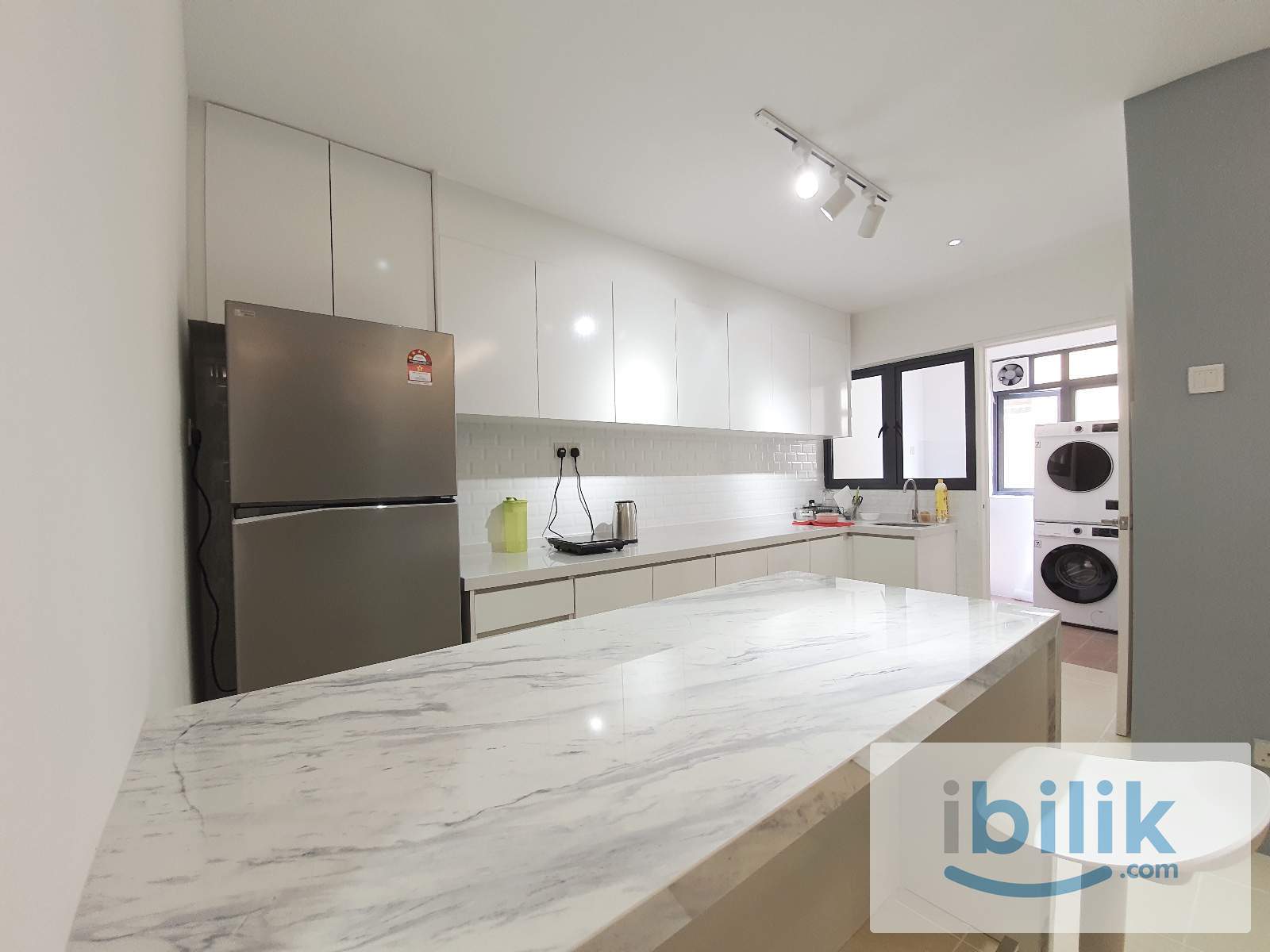 Fully Furnished Lifestyle Middle Room PV12 for 1 person - Image 1