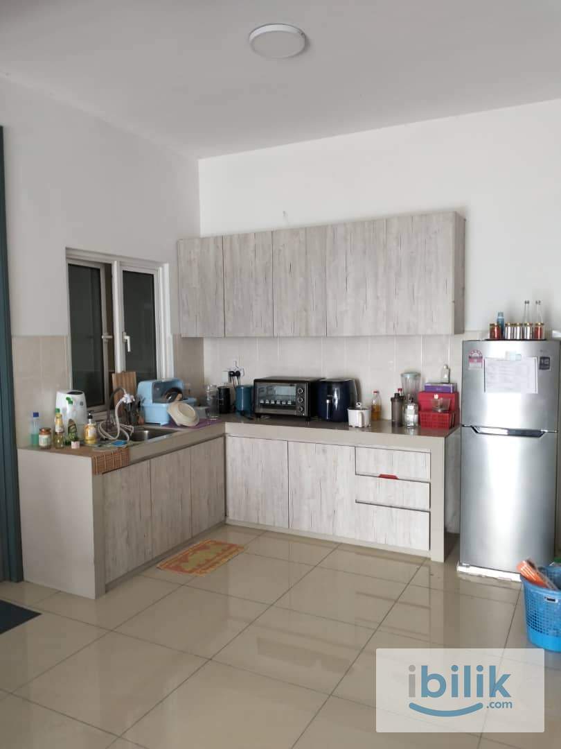 High Floor Unit Mid Room for female only ** AVAILABLE EARLY OF JULY 2026** - Image 4