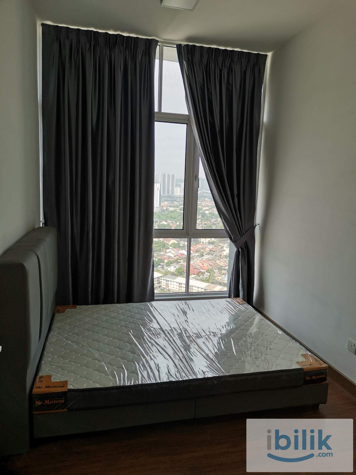 HIGH FLOOR MID ROOM UNIT WITH AIRCON - FOR MALE ONLY - Image 3