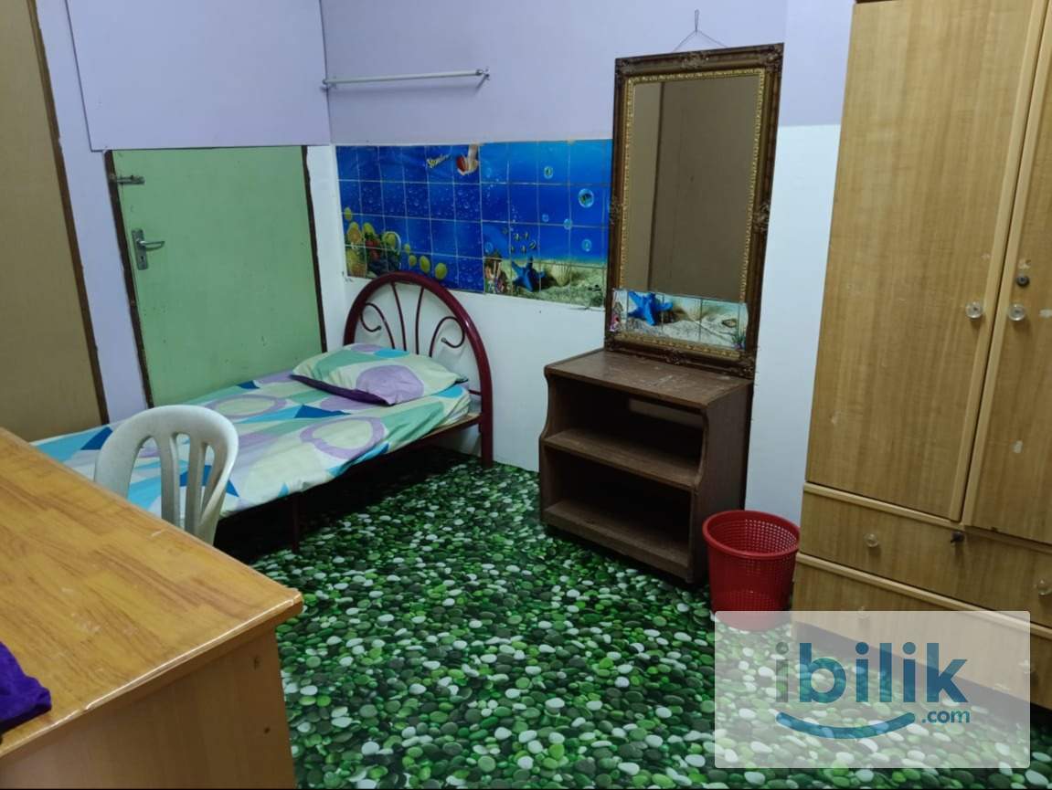 Single Room at Ayer Tawar, Perak - Image 4
